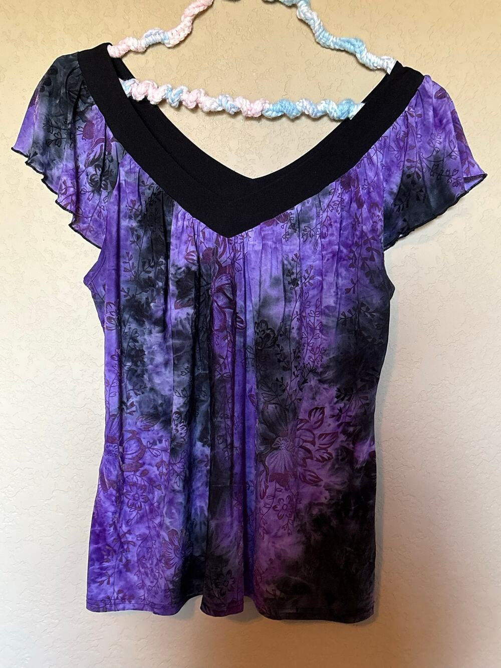 Cato Women's Purple Black Floral Vneck Short Sleeve Top